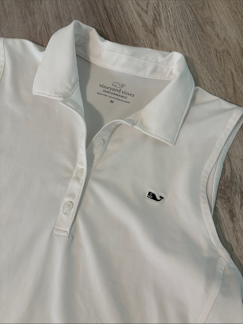 Vineyard Vines Performance Top - Picture 2 of 2